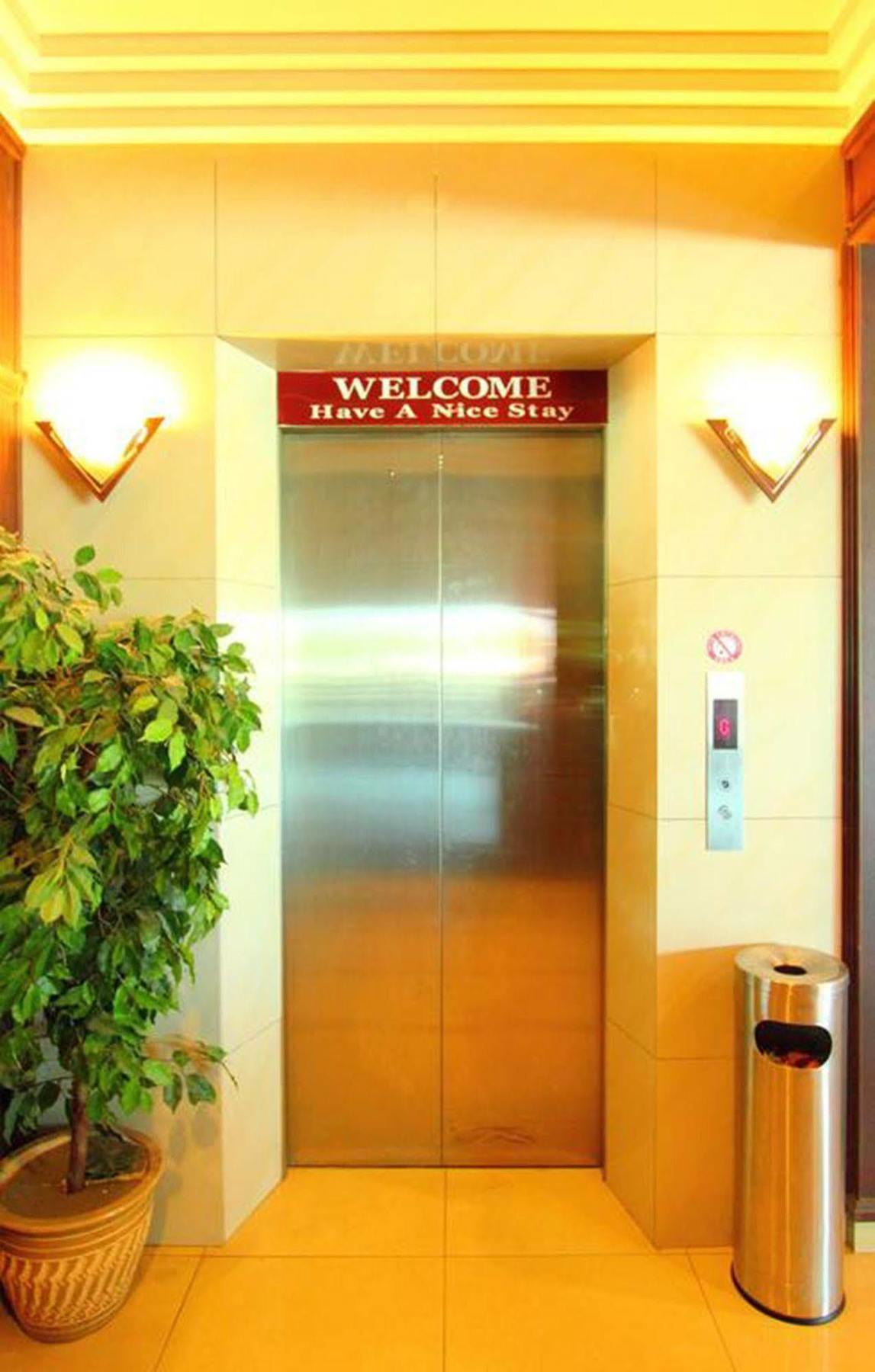 Grandpa Hotel Порт-Диксон Экстерьер фото